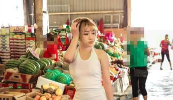 AISS爱丝(黄金版) – 欣阳自信满满的连身袜作品，这图片让你直呼“还想再看”