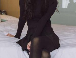 BoBoSocks袜啵啵 – 小甜豆的新资源！咖啡色丝袜写真集，每一张都像给人递来一杯热咖啡，但更涩的那种。