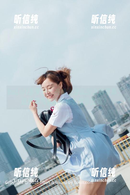 BoLoli菠萝社 - 在线小潘鼠的泳池写真：这浪漫气氛我拿什么和你比呢？