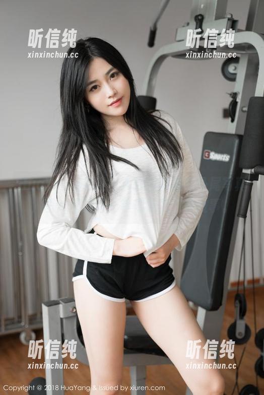 HuaYang花漾 - Abby李雅双马尾写真，图片里的每一笔都像是在讲故事。