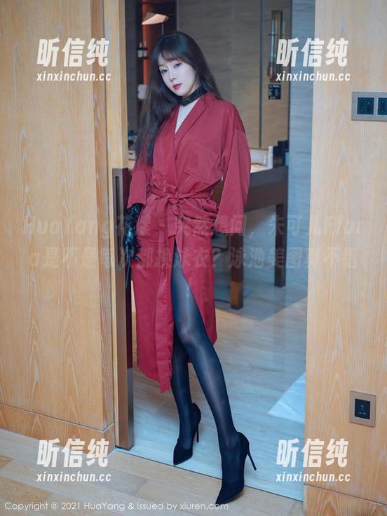 HuaYang花漾 - 突然想问，朱可儿Flora是不是每次都换泳衣？泳池美图真不错！