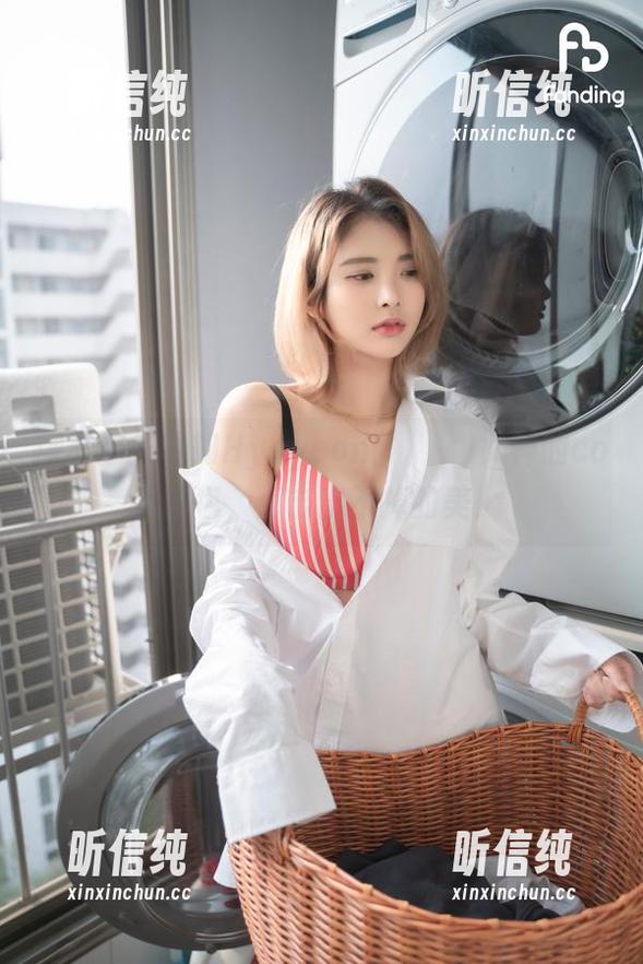 弹窗广告不如Hyoyeon(김효연)女神的cos图包，点击出不掉的美！