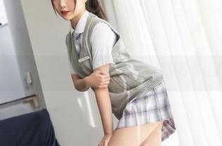 福利还是妥妥的，喵糖映画的画室少女制服写真让人难以自拔