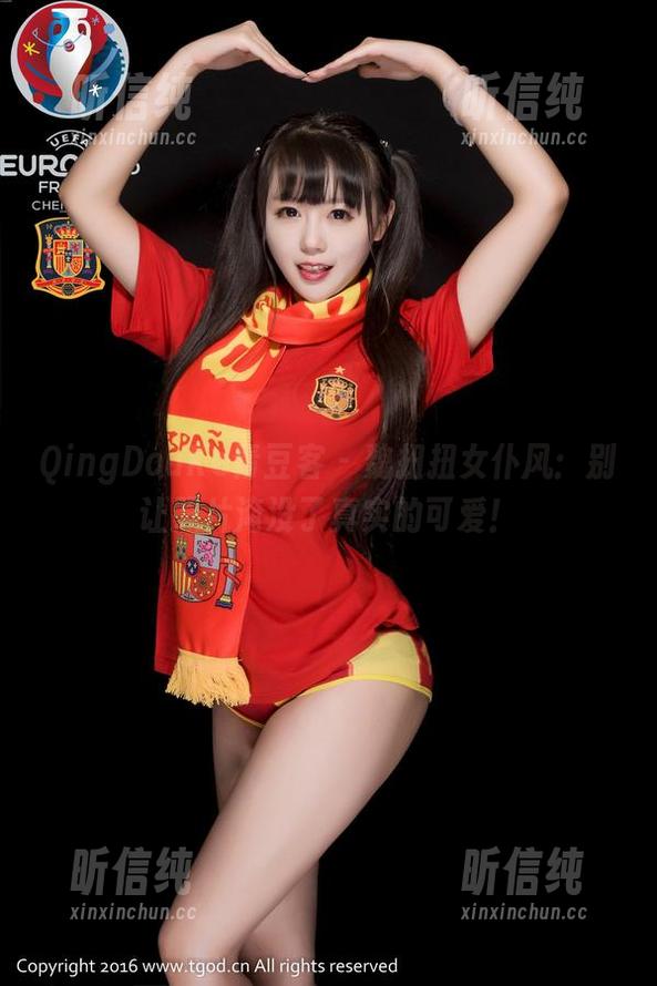 QingDouKe青豆客-魏扭扭 QingDouKe青豆客 - 魏扭扭女仆风:别让照片淹没了真实的可爱!