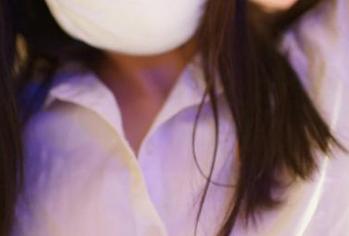 ROSI黑边蕾丝……原图里小心翼翼，竟衍生出一股风骚气息