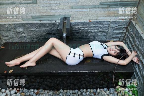 TuiGirl推女郎-夏婉婉 TuiGirl推女郎 - 作品中的厨房羞羞事,夏婉婉好像另辟蹊径。