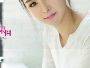 UGirls尤果网 – 沈诺馨的妹妹？全套、图包来啦，居然连头发也会摆pose！