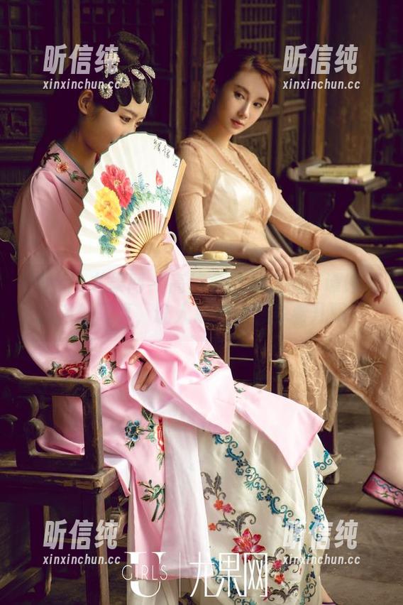 UGirls尤果网 - 高清食欲大作战：谭晓彤的肉丝写真，让人忍不住想多看几眼！