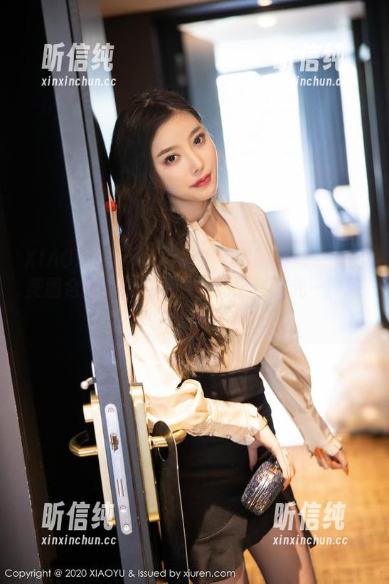 XIAOYU语画界 - 一组不需要小心翼翼的美图合集，来自小热巴的浴室时光——好像我也在那儿边看边想。