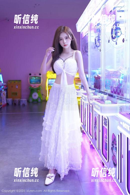 Xiuren秀人网 - 下载何梦兮Stacy的户外瞬间，别忘了先清空你的网盘！