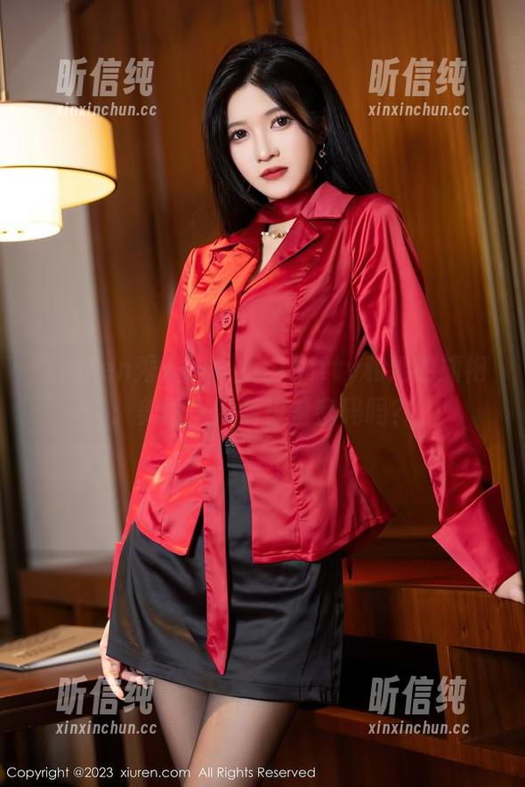 Xiuren秀人网-小夕Kitty Xiuren秀人网 - 小夕Kitty和她的旗袍:美图里藏着流量密码吗?