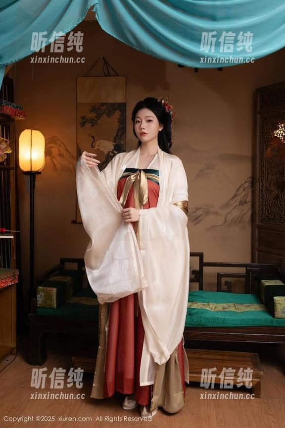 Xiuren秀人网-小甜angle Xiuren秀人网 - 小甜angle的水手服大冒险:图包里的青春宣言