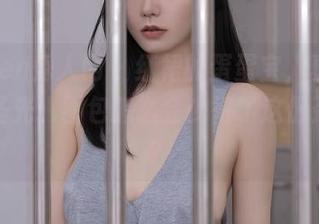 Xiuren秀人网 – 红裙的蛋蛋宝，真敢挑战无圣光，图包怎么会少得了这份劲爆呢？