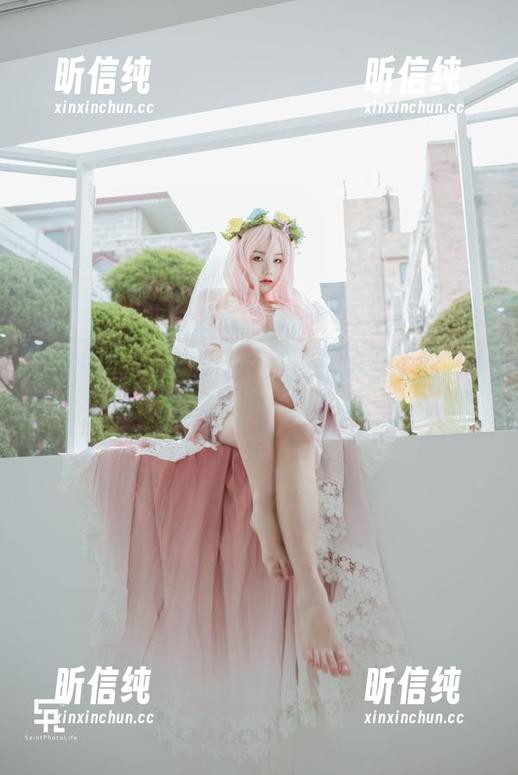 Yuna(윤아)清新的浴袍，高清图片散发着一丝不可言说的安静。