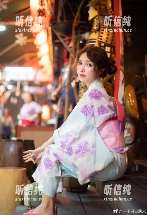 一千只猫薄禾的兔女郎套图，一不小心就被她的眼神捕获了