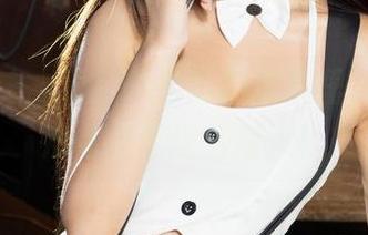 克拉女神 – 看！宋智珍的写真里，厨娘的形象竟然这么撩人！