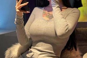 微密圈 – 当卡通百科老王遇到女孩，全套图集里总是藏着点小心思。
