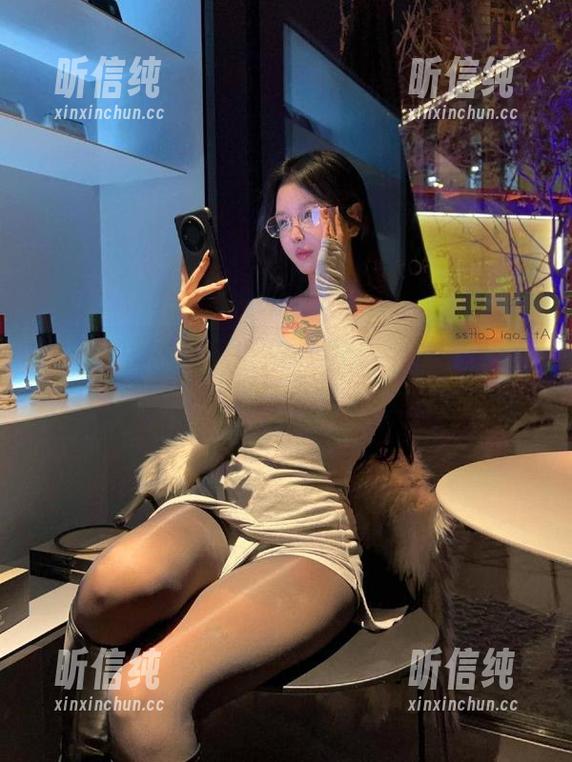 微密圈 - 当卡通百科老王遇到女孩，全套图集里总是藏着点小心思。