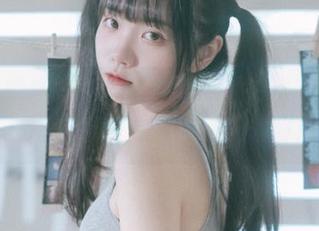 月光下的体操服少女,“可可小白兔”的写真集要上新了,咦,搭配得挺好!