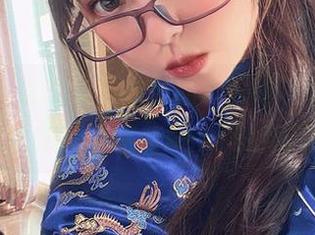 微密圈 – 张思允毛衣套图：好吧，我承认我也想试试这些neat的穿搭
