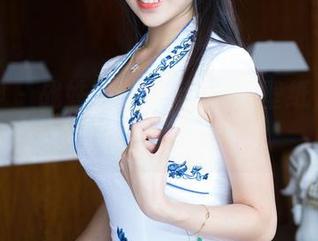 推女神 – 战姝羽，裸足+高清壁纸，难道我该去洗脚吗？