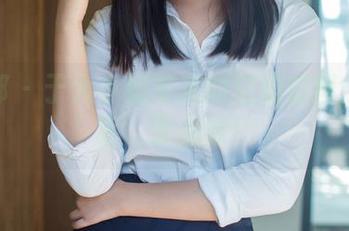 推女郎 - 于大小姐带来的空姐套图：添衣裳，添美丽！