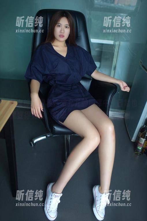 推女郎 - 穿梭在胡允儿的图库中，日常也能变得有趣，好吧，我又开始胡思乱想。