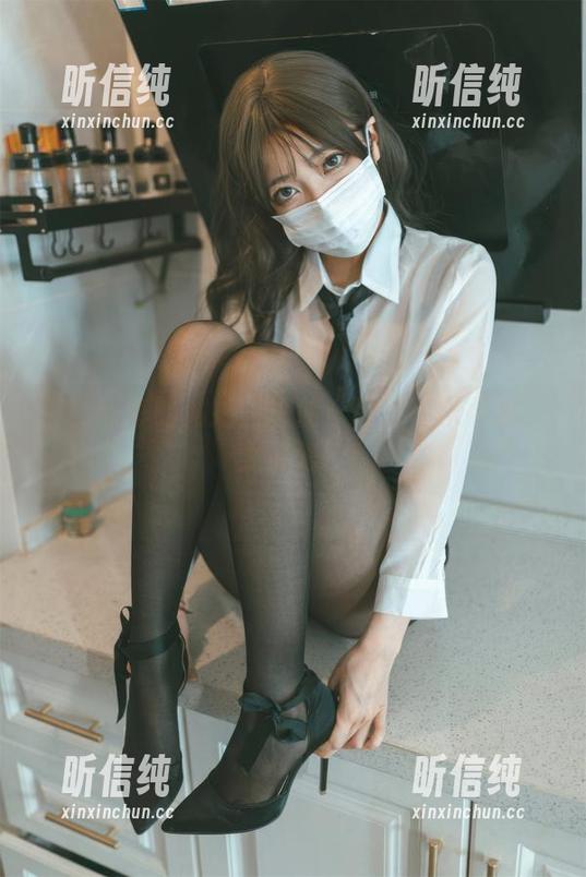 杏仁曲奇的私拍三部曲：可爱、再可爱、太可爱！
