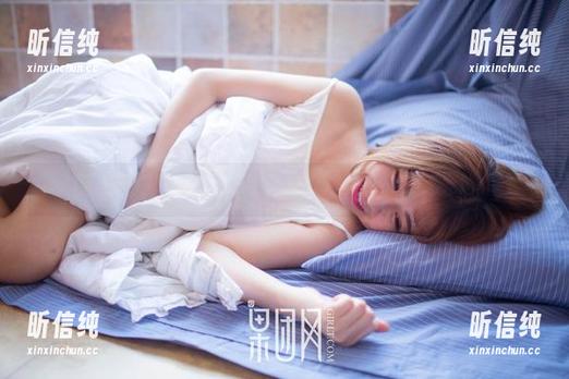 果团网 - 周妍希在天台上，图库爆棚，高清无死角。