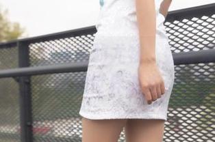 梦丝女神 – 照片里的尤物，魏婷婷在裤里丝的世界游走