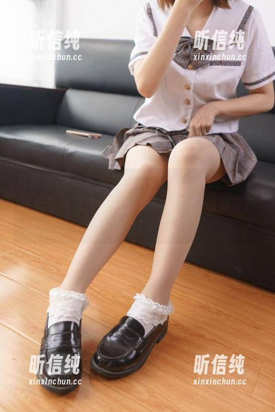 森萝财团-小奶糕Milky 森萝财团 - 小奶糕Milky又出新招,定制的双马尾美少女白丝美腿图片,疑似要逆袭!