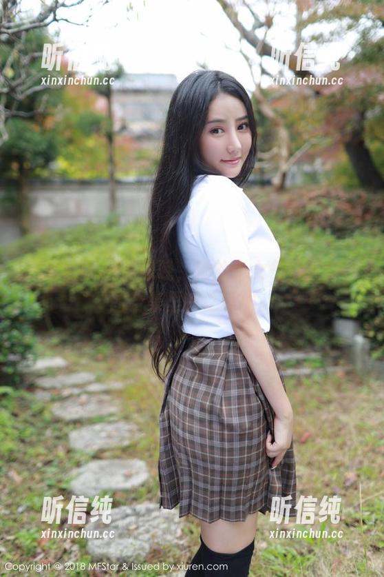 模范学院 - 吴思晚，她的少女气质在这美图合集里呼之欲出。