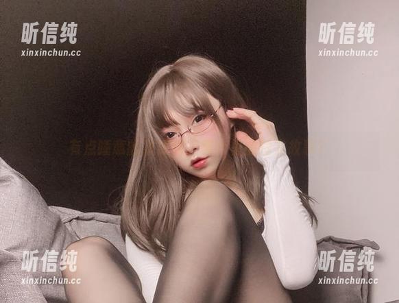 有点睡意的次屁啦，照片里的睡衣故事？