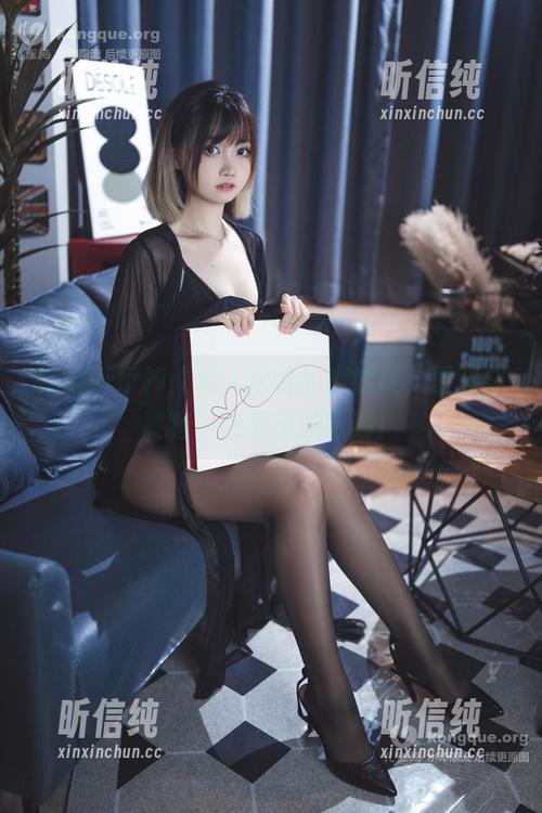 洛桑w伊梓：私人定制的御姐风，原图却亮瞎了热爱美的眼睛！