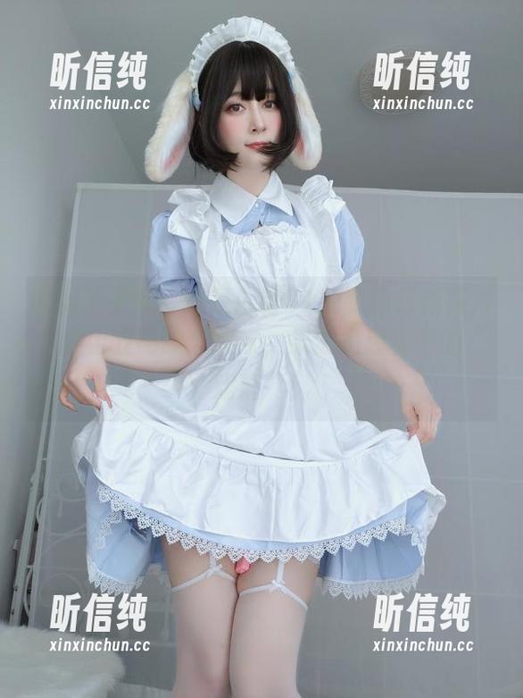 白银81 再见了平凡!这是白银81的制服最新照片,穿上立马换个层次,果然是现实中的“戏精”!