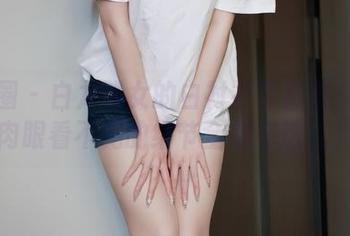 微密圈 – 白龙猫女的白衬衫写真集：高清肉眼看不见的细节全都在这儿！