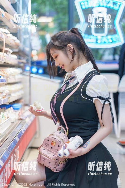 秀人网 - 啧，Olivia童安琪的水手服全套，连我都想服个软