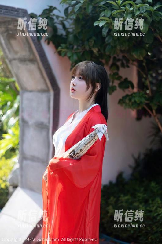 秀人网-养乐多Doll 秀人网 - 拿捏不到点的养乐多Doll泳池作品,你也来试试?