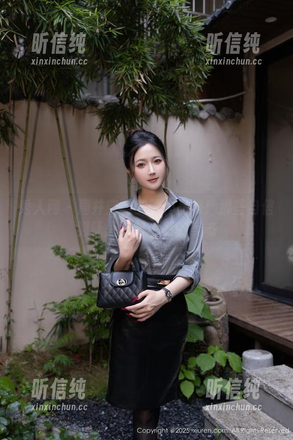 秀人网 - 周井空的美腿作品集：那些自信到让人眼前一亮的姿态