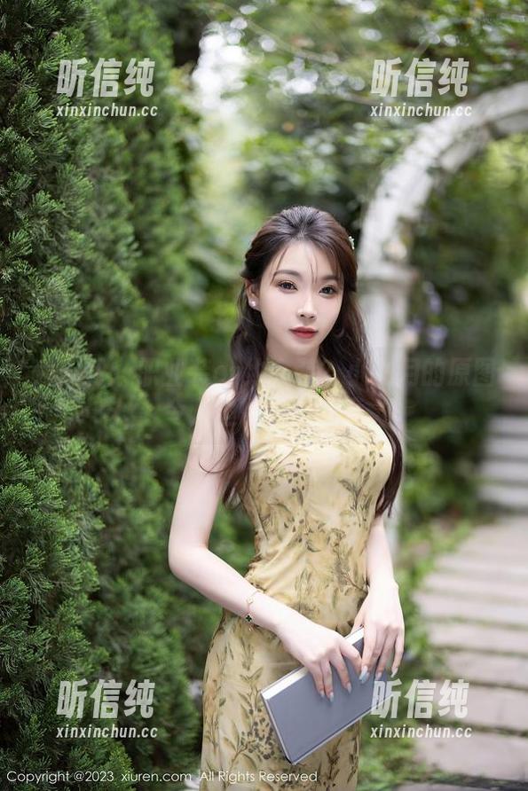 秀人网 - 职业装or约会装？小九月的原图令人亟欲一探究竟