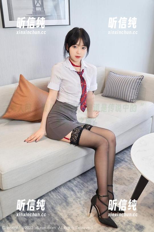 秀人网 - 果儿的美图，难道是传说中的“足迹”之旅？