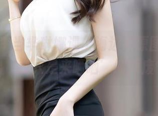 秀人网 - 当芈琳娜遇上海边,原图私房里演绎出‘我只是来晒晒’的颓废气息!