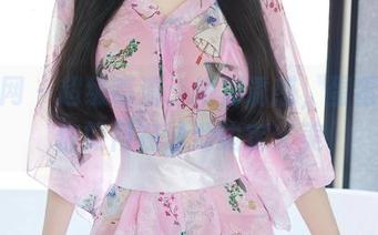 秀人网 – 超级高清、绝对诱惑，蛋蛋宝教你如何在泳池边定义美