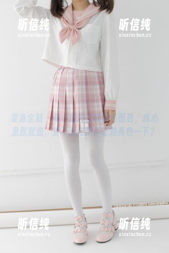 紧急企划 - 看小恩的全套黑色图包，我心里默默想，要不要搭把手让她亮色一下？