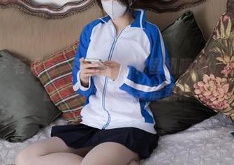 紧急企划 – 有没有，到处都是花里胡哨的，林书辞的黑白写真更新才是清流！