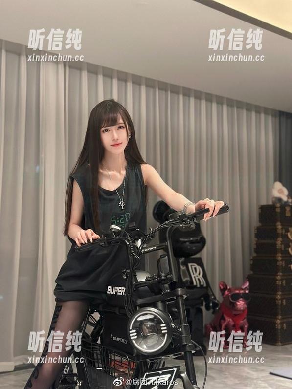腐团儿Ikaros 在路人女主的世界里,腐团儿Ikaros的这套作品是我短暂的曙光?