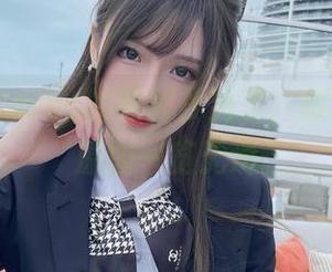 腐团儿Ikaros的福利找到了，樱岛麻衣的原图一览无遗