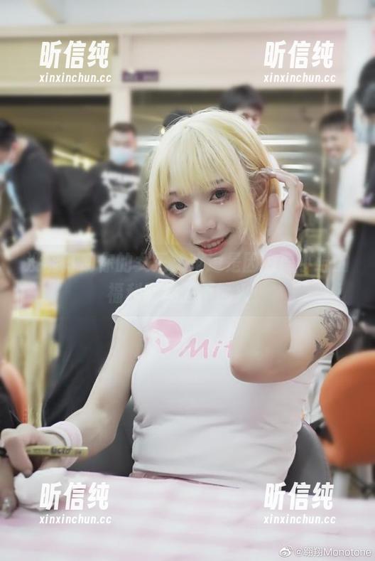 没能打动你的女王，难道是因为舞小喵的福利图集还不够火！