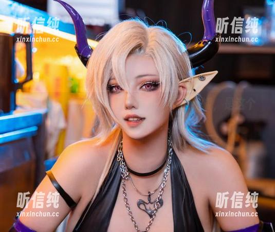菌烨tako和她的高跟鞋写真：不是我矮，是这个鞋子太高了！