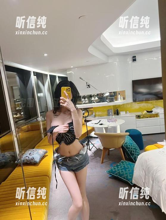 葛征 微密圈 - 葛征的私房裸足:单纯得让人想多瞄几眼!